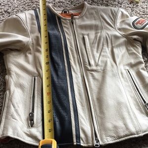 Harley Davidson genuine leather jacket